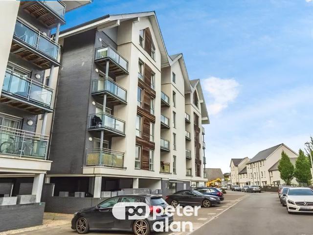 Flat for rent in Pentre-chwyth, Swansea