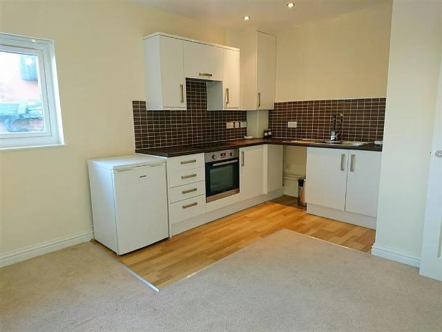 Flat for rent in Mount Pleasant, Swansea