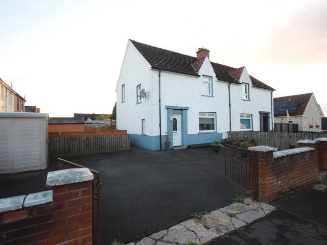 Flat for rent in Craigneuk, Airdrie