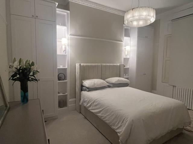 Flat for rent in Ferme Park, Greater London