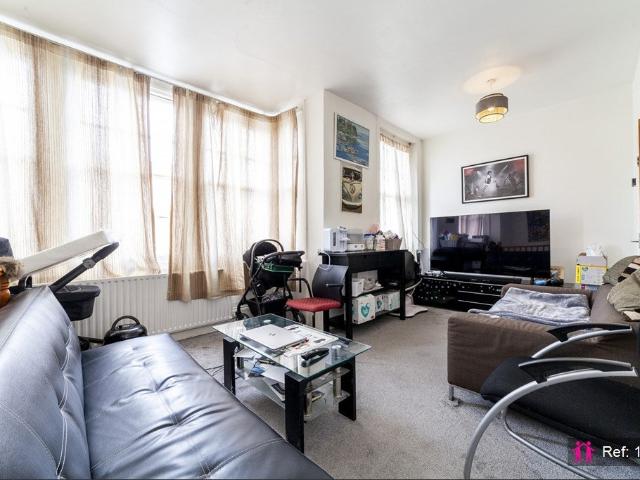 Flat for rent in London Borough of Lambeth, Greater London