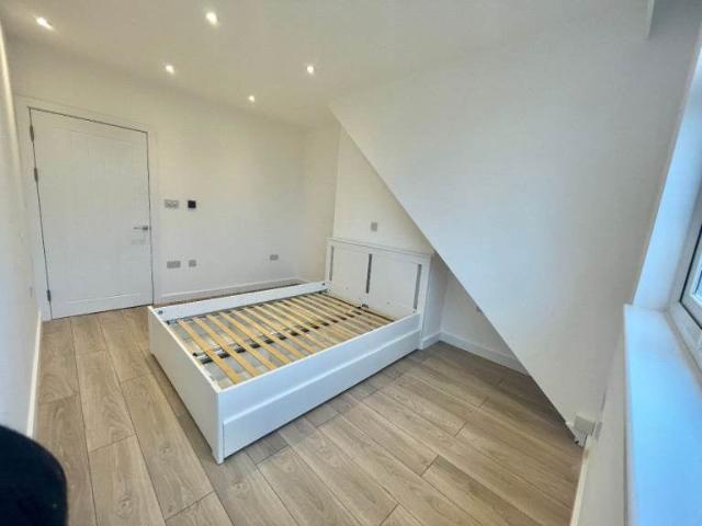 Flat for rent in Lane, Greater London