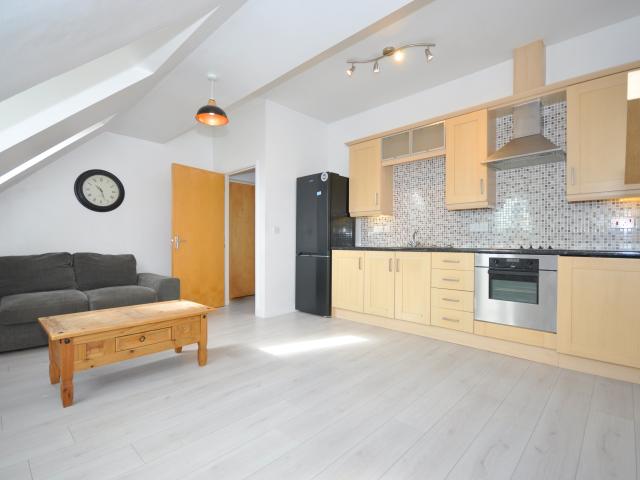 Flat for rent in Hesters Way, Golden Valley