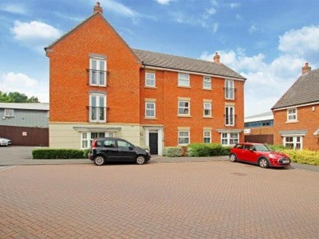 Flat for rent in Lakeside, Redditch