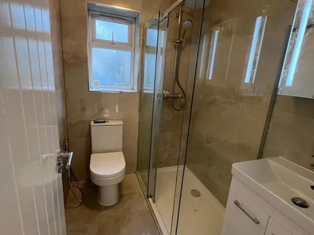 Flat for rent in London Borough of Ealing, Perivale