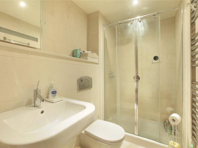 Flat for rent in Clapham Junction, Greater London