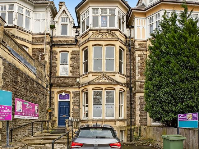 Flat for rent in Penarth Marina, Penarth