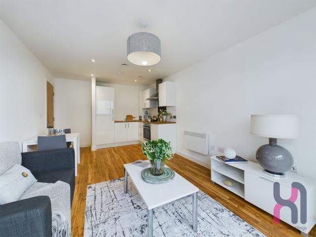 Flat for rent in Wharfside, Trafford Park