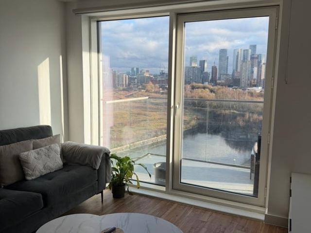 Flat for rent in Wharfside, Trafford Park
