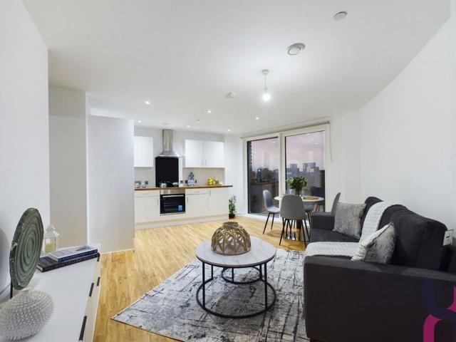 Flat for rent in Stretford, Trafford