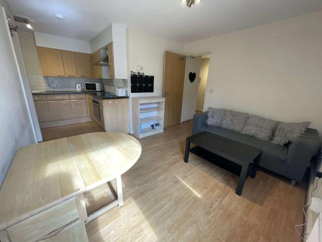 Flat for rent in Broomfield, Sheffield