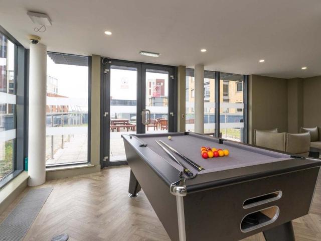 Flat for rent in London Borough of Ealing, Greater London