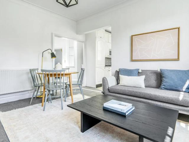 Flat for rent in Camden Town, East Marylebone