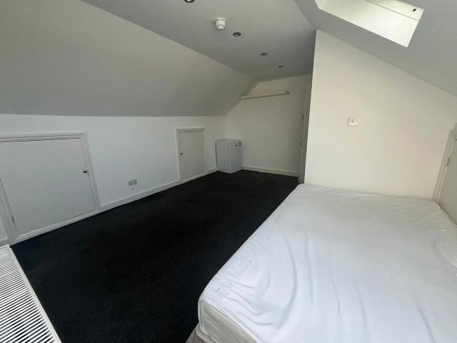 Flat for rent in London Borough of Croydon, Greater London