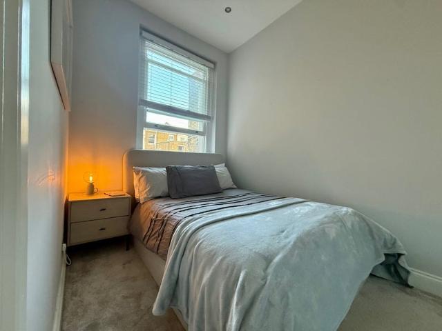 Flat for rent in Kensal Town, Greater London