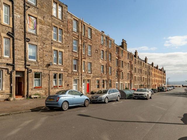 Flat for rent in Craigentinny, Scotland