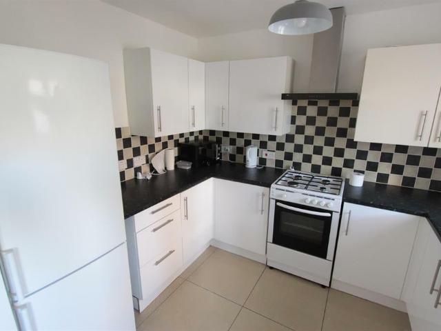 Flat for rent in Saint George's, Netherthorpe