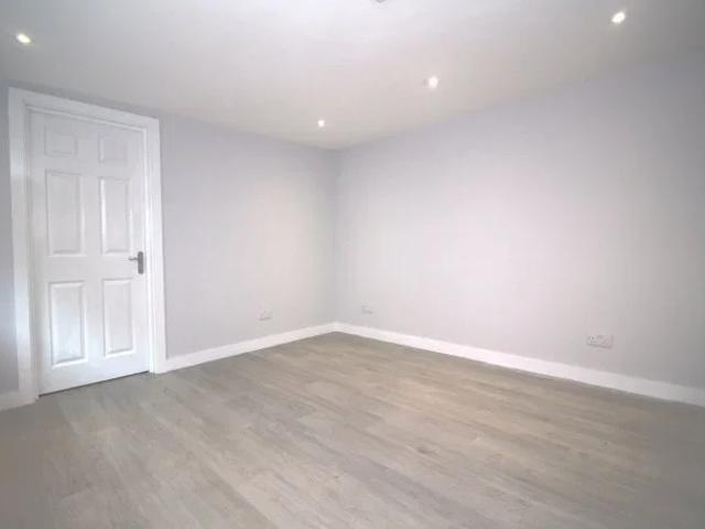 Flat for rent in Holywell Estate, North Watford