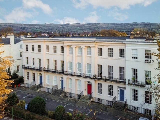 Flat for rent in Marle Hill, Cheltenham