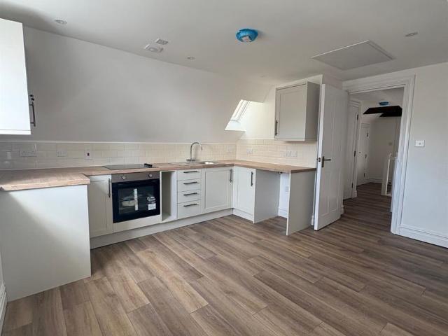 Flat for rent in Preston, Oad Street