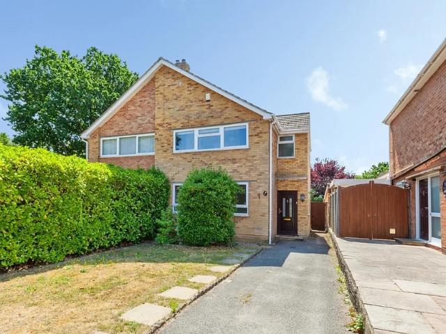 Flat for rent in Winkfield
