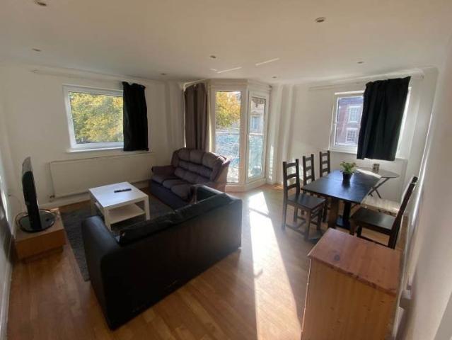 Flat for rent in Portsea, Portsmouth