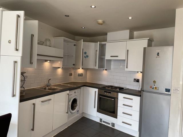 Flat for rent in London Borough of Hounslow, Greater London