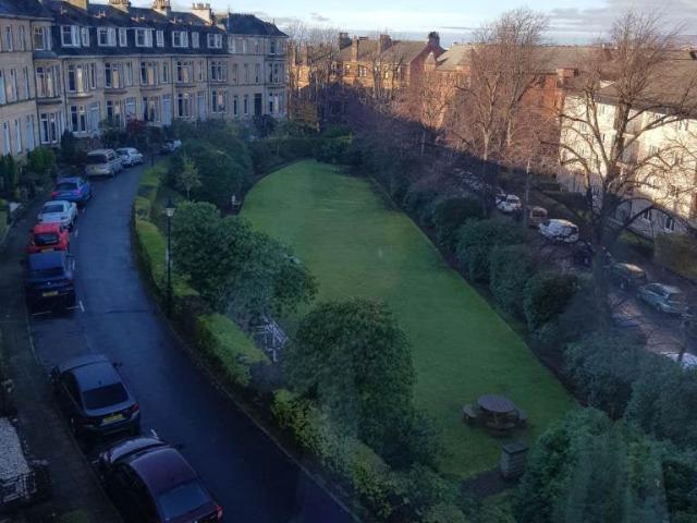 Flat for rent in Dowanhill, Scotland