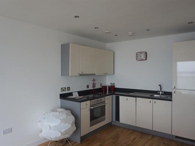 Flat for rent in Calderstones