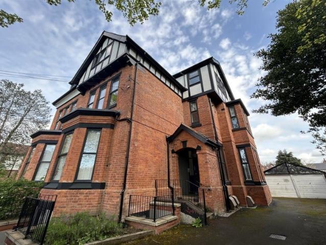Flat for rent in Sale, Trafford