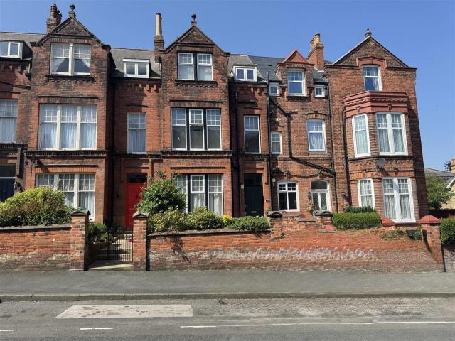 Flat for rent in South Cliff, Kepwick