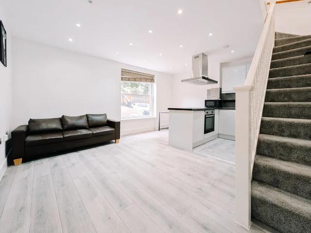 Flat for rent in Monks Orchard, Kent