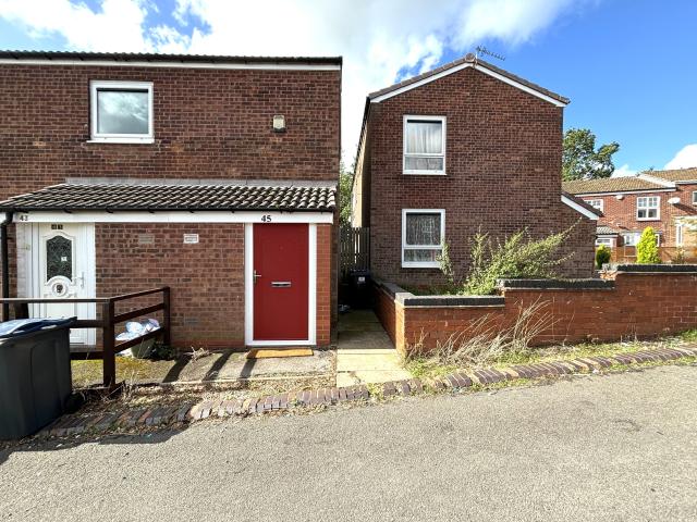 Flat for rent in Frankley, Birmingham
