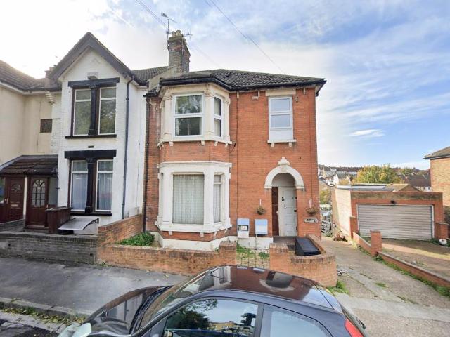 Flat for rent in Snodhurst, Chatham