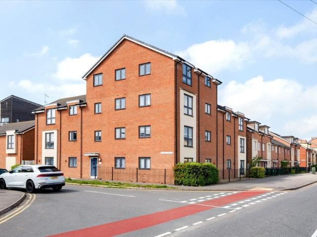 Flat for rent in Quarrendon, Aylesbury