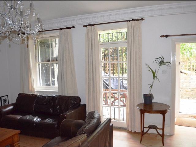 Flat for rent in Highbury, Highbury