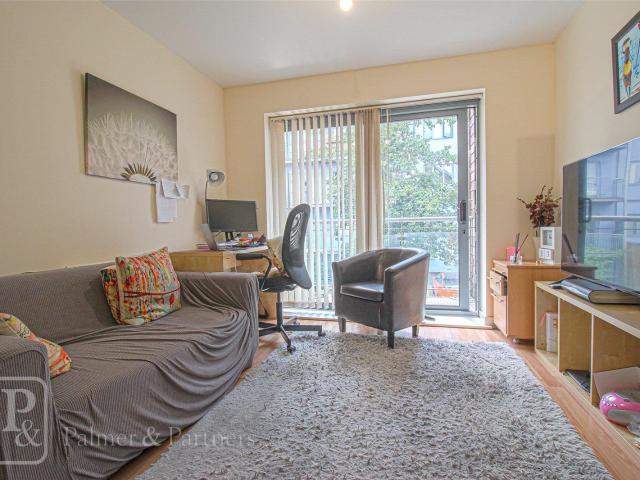 Flat for rent in Hythe, Colchester