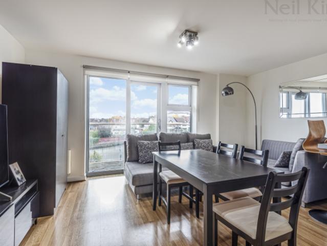 Flat for rent in South Woodford, Greater London