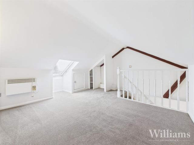 Flat for rent in Victoria Park, Aylesbury