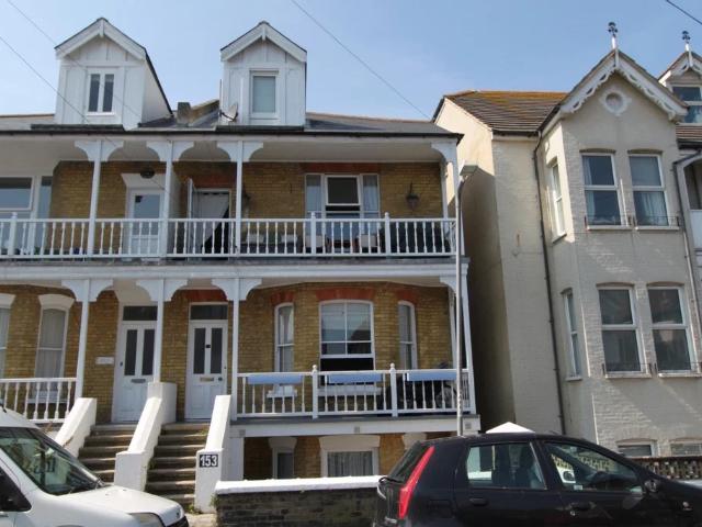 Flat for rent in Middle Deal, Ash