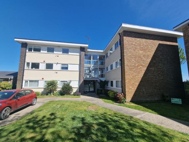 Flat for rent in Middle Deal, Ash