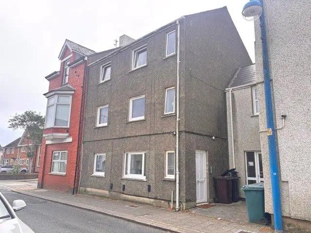 Flat for rent in Pembroke Dock, Wales