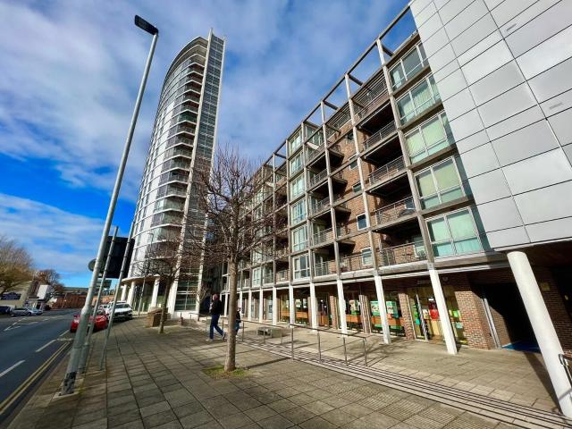 Flat for rent in Portsea, City Of Portsmouth