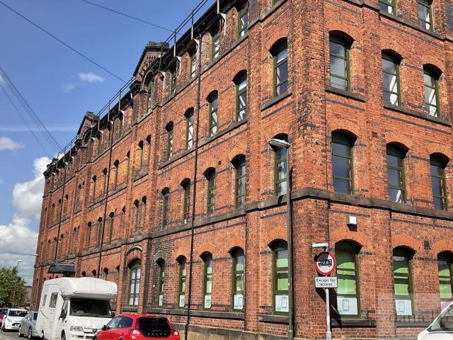 Flat for rent in Kingsley Moor, Staffordshire