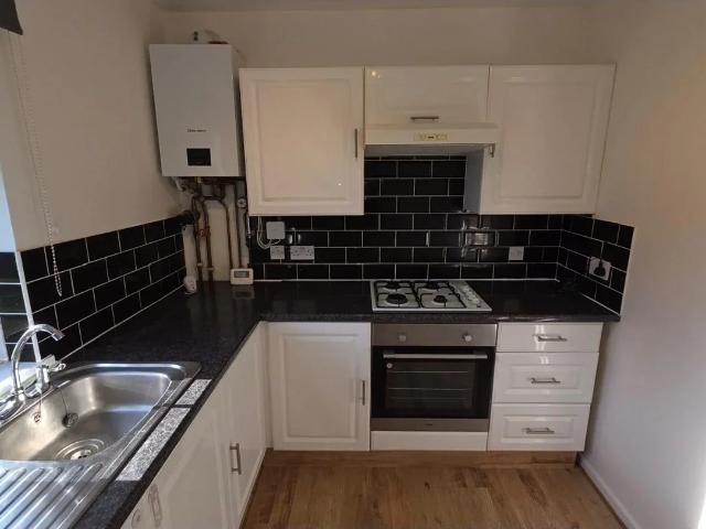 Flat for rent in Fleet Estate, Monks Orchard
