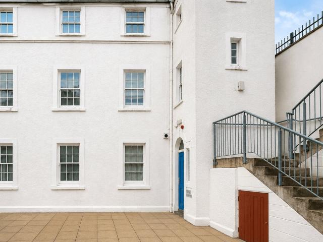 Flat for rent in Spike Island, Feckenham