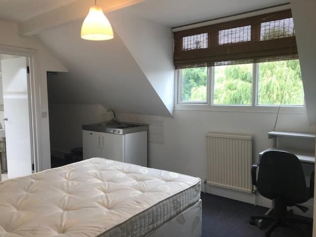 Flat for rent in Hendon Central, Greater London