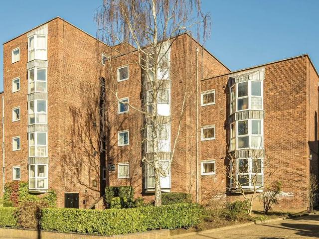 Flat for rent in Norbiton, Greater London