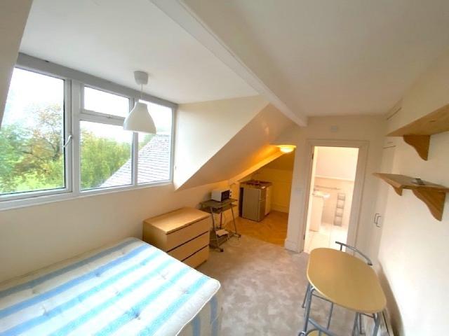 Flat for rent in Hendon Central, Greater London