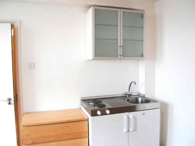 Flat for rent in Hendon Central, Greater London